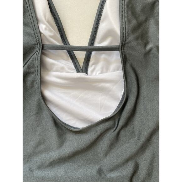 Cupshe Swim One Piece Swimsuit Plunge Flutter Scoop Back Swimwear - Picture 7 of 9